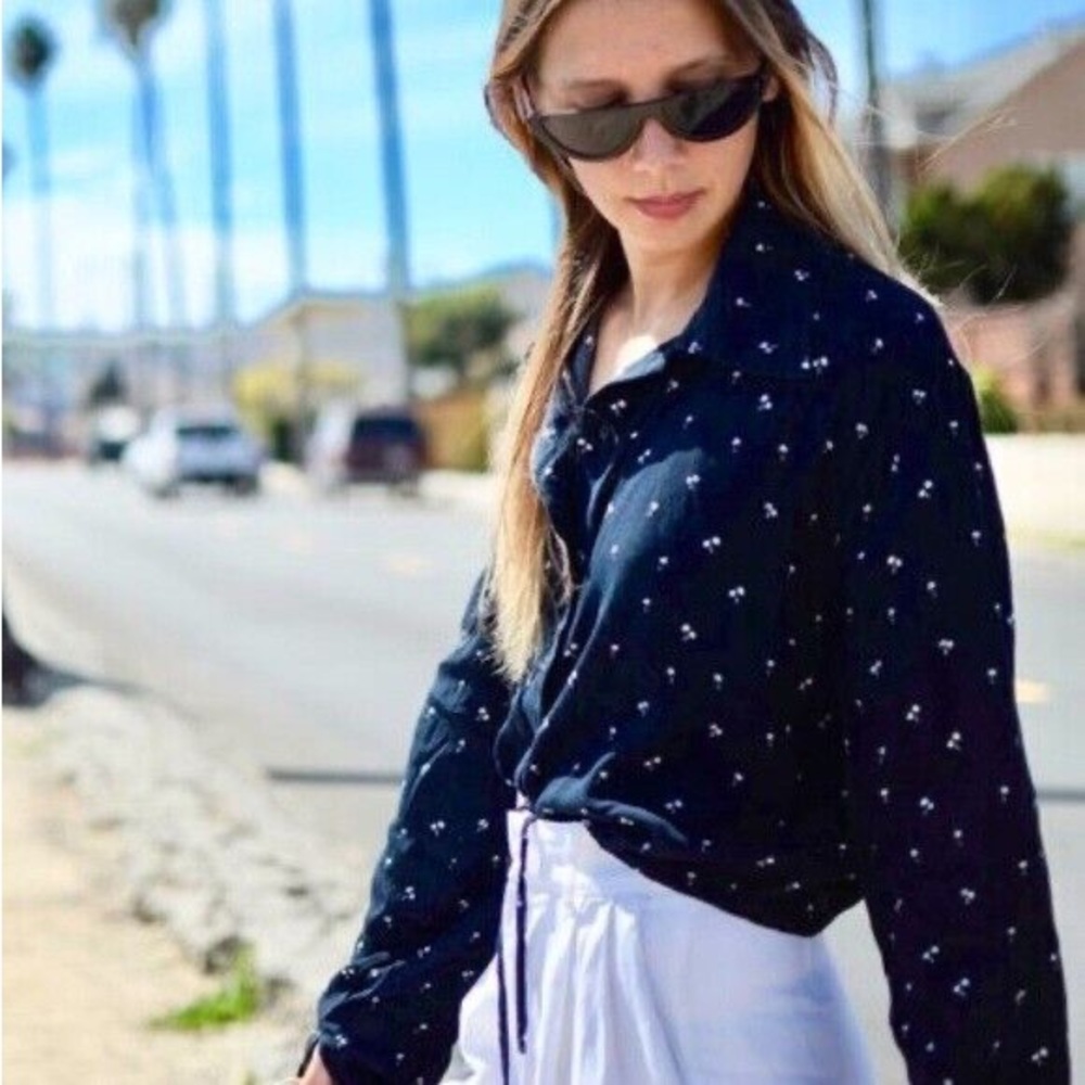 Brandy Melville Navy Palm Tree Lenny Top NWT